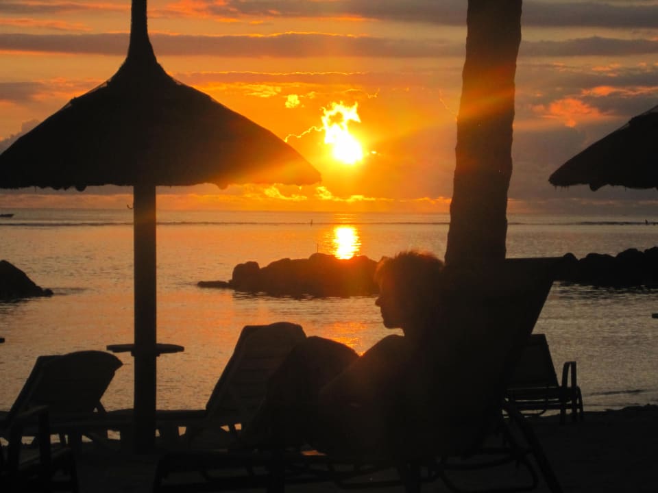 Sunset Sands Suites Resort & Spa