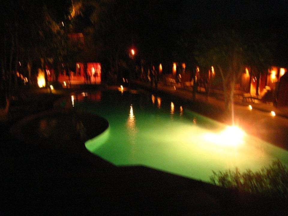 Pool Nachts The Menjangan