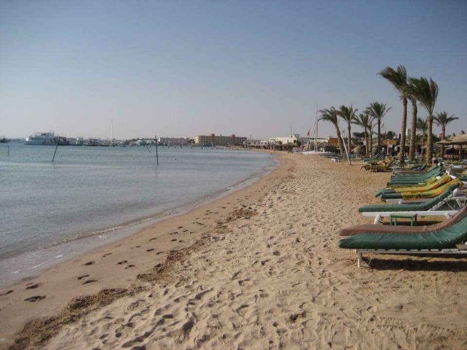 Strand bei Ebbe Giftun Azur Resort