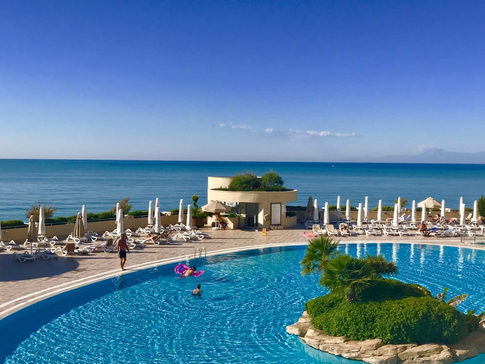 Pool Melas Resort Hotel