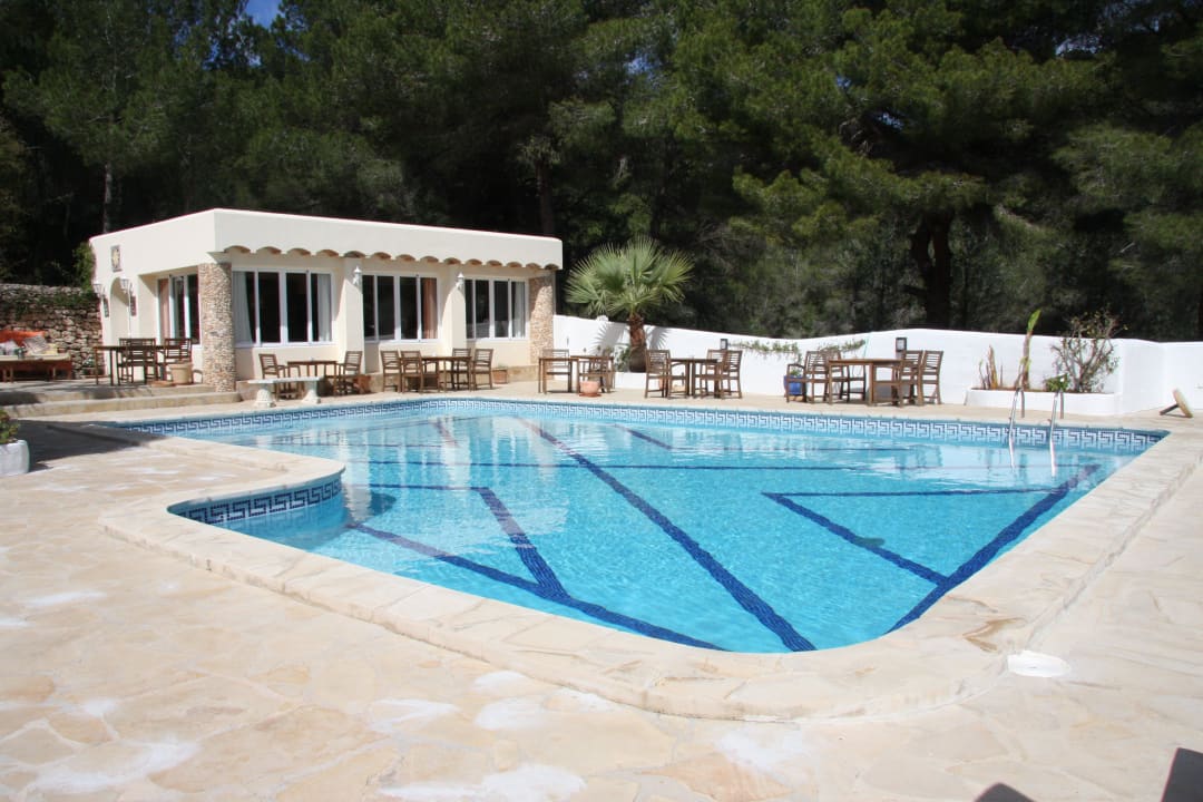 Der Pool mit Restaurant Hacienda Encanto del Rio