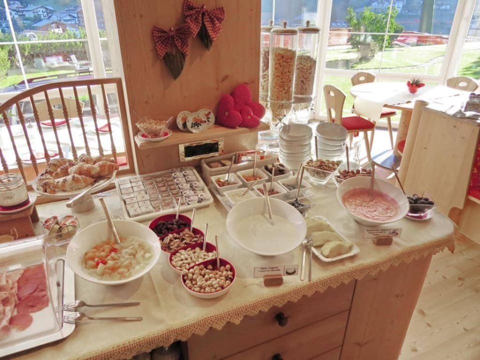 Frühstücksbüffet Garni-Hotel La Bercia