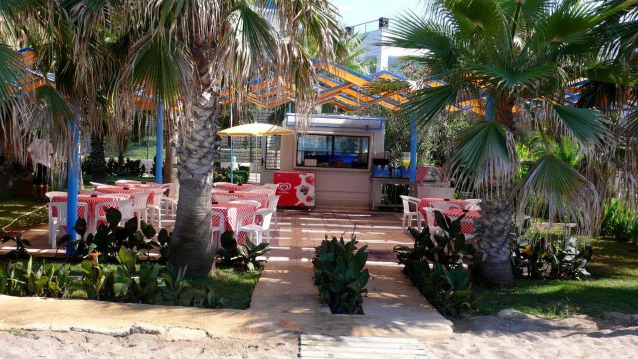 Kühle Getränke, Mittags was zu essen Asteria Collection Side