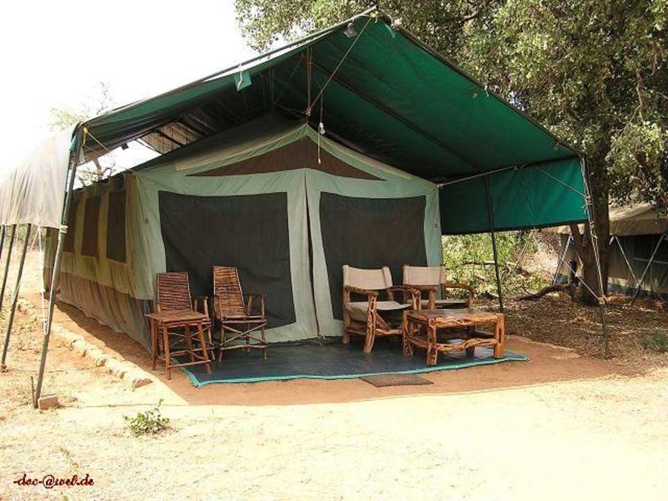 Ndololo Safari Camp 2005 Hotel Ndololo Safari Camp