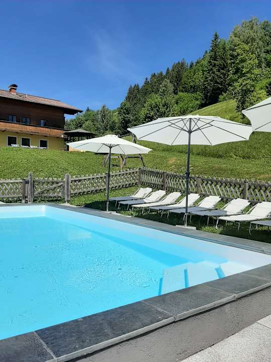 Pool Landhof Kreuzsalgut