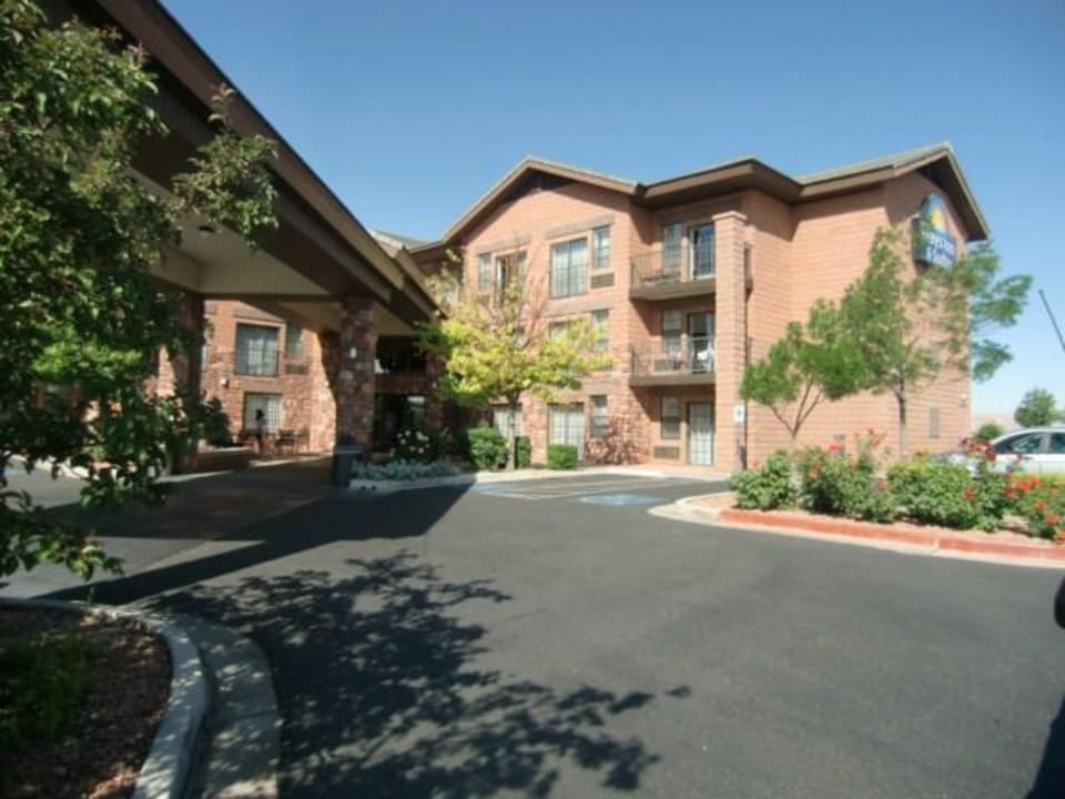 Außen Days Inn & Suites by Wyndham Page Lake Powell