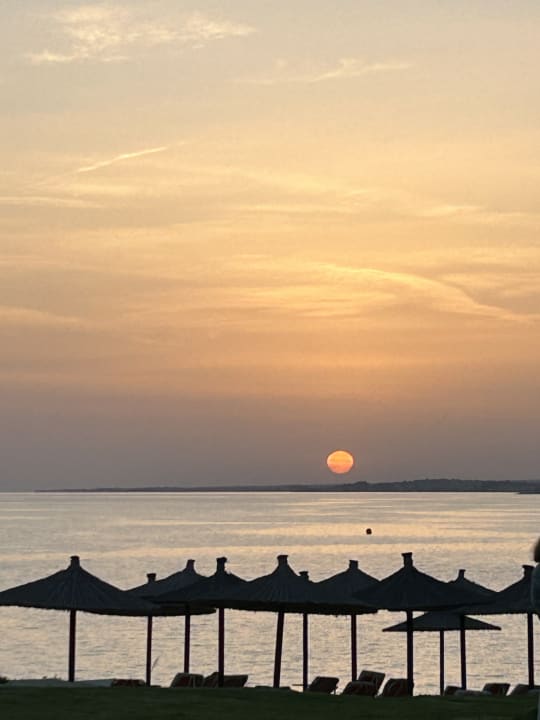 Strand Istion Club & Spa