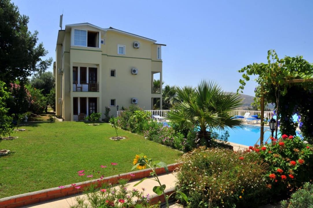 Aussenansicht Gelemis Apart Hotel