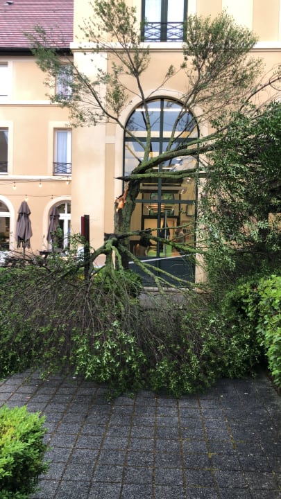 Gartenanlage Campanile Val de France