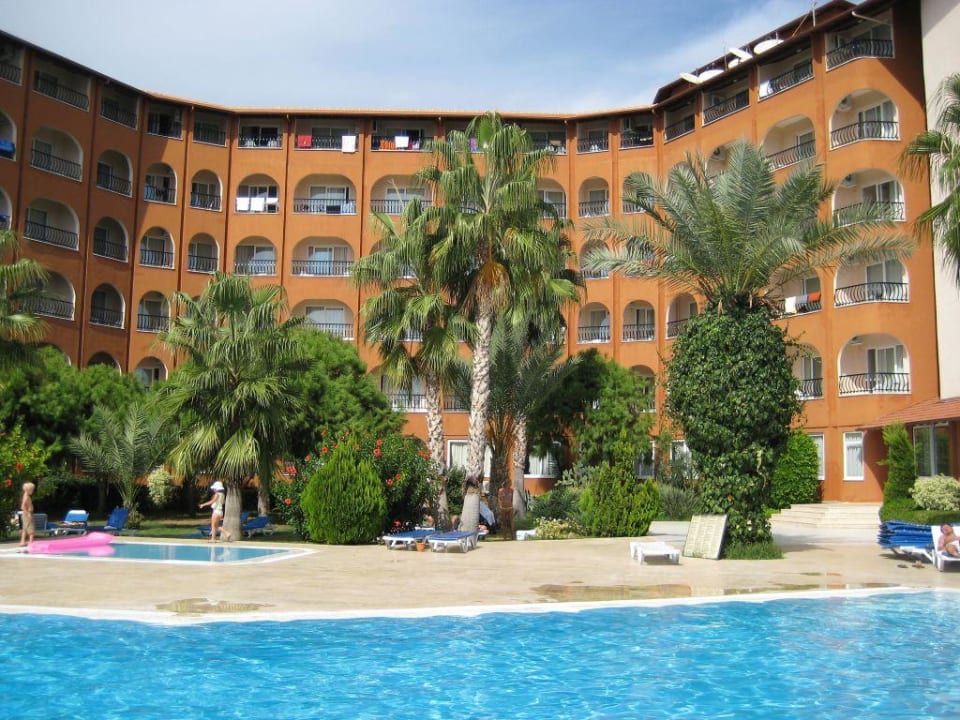 Haupthaus Club Turtas Beach Hotel