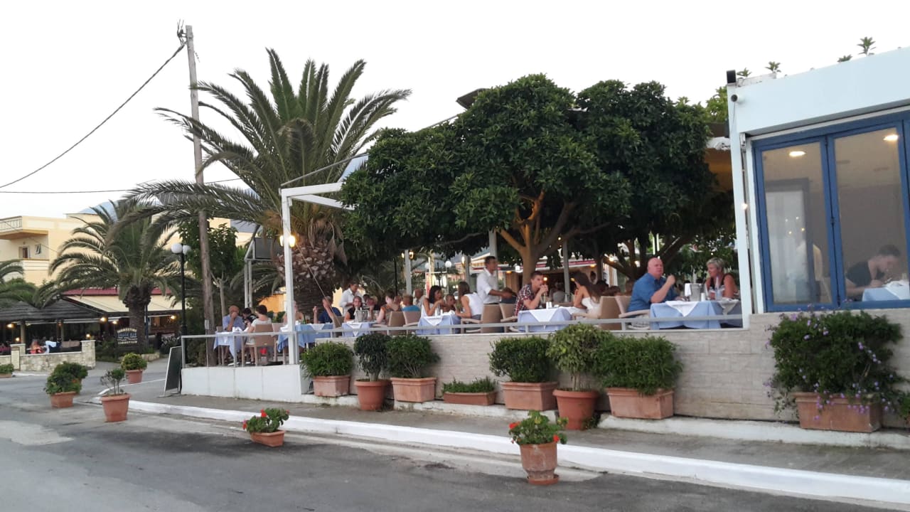 Restaurant von aussen Hotel Corissia Princess