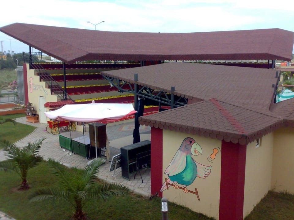 Amphitheater - mit live EM2008 Übertragung Hotel Orfeus Park