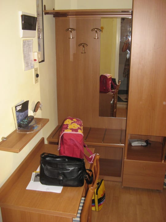 Garderobe  Hotel Germania