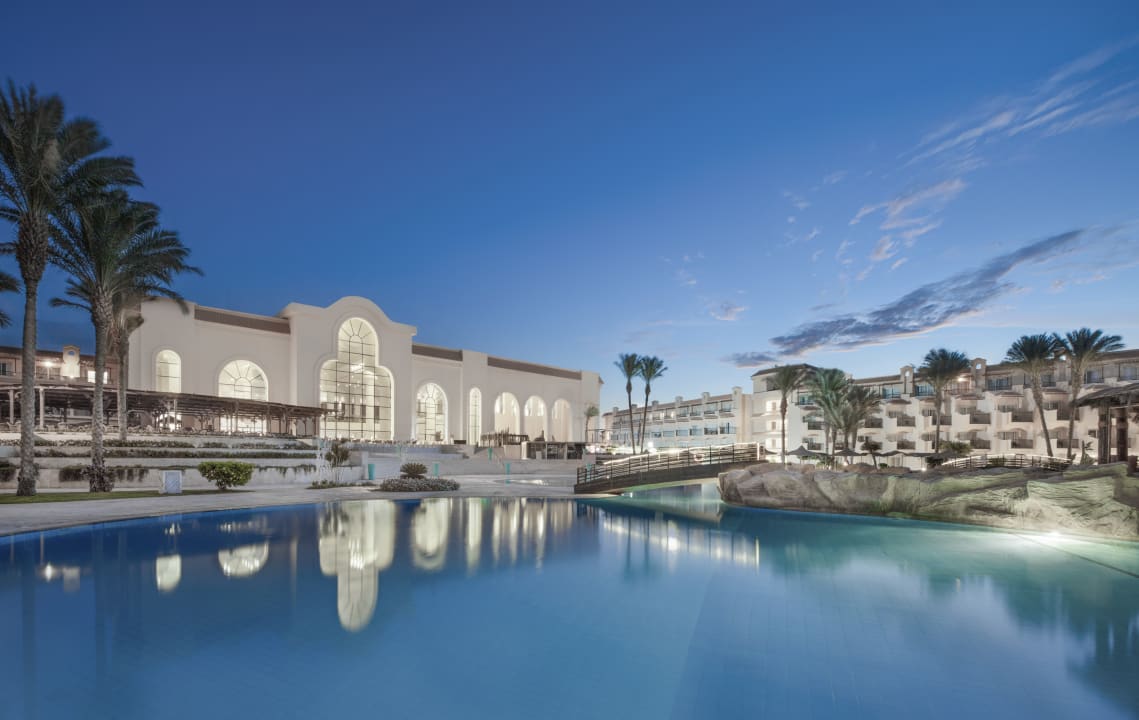 Pool Pyramisa Beach Resort Sahl Hasheesh