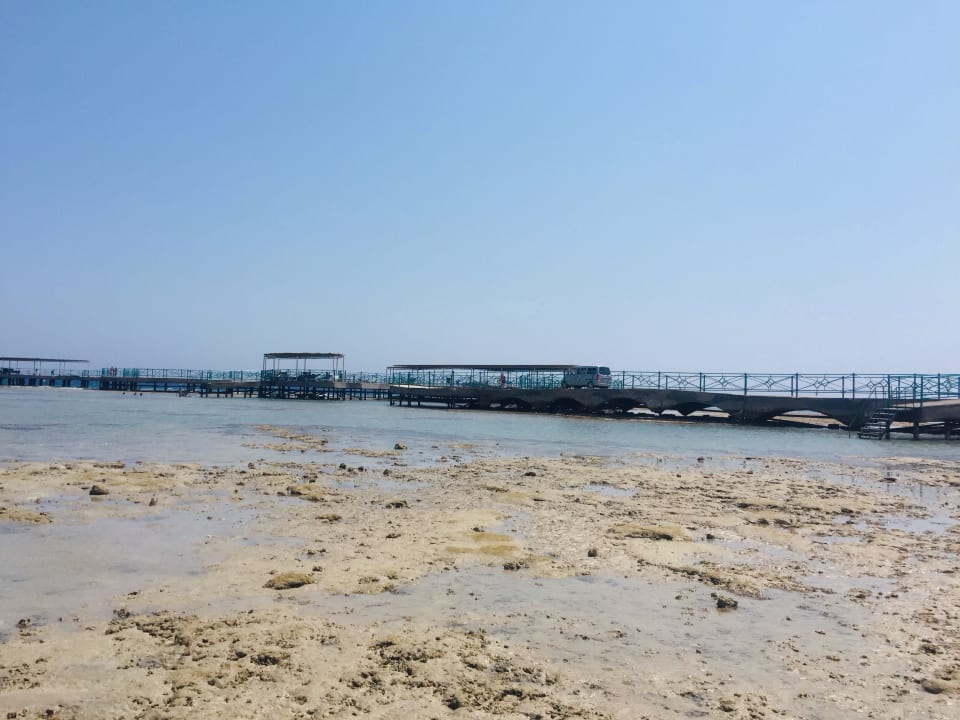 Strand Hotel Titanic Palace