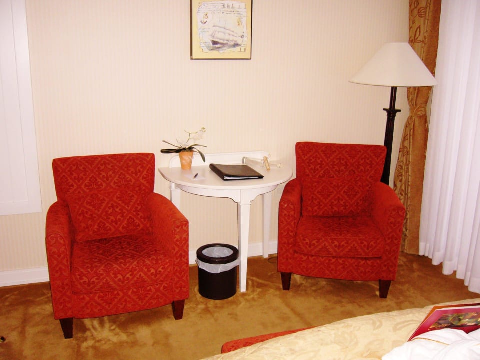 Gemütliche Sitzgruppe Hotel Yachthafenresidenz Hohe Düne