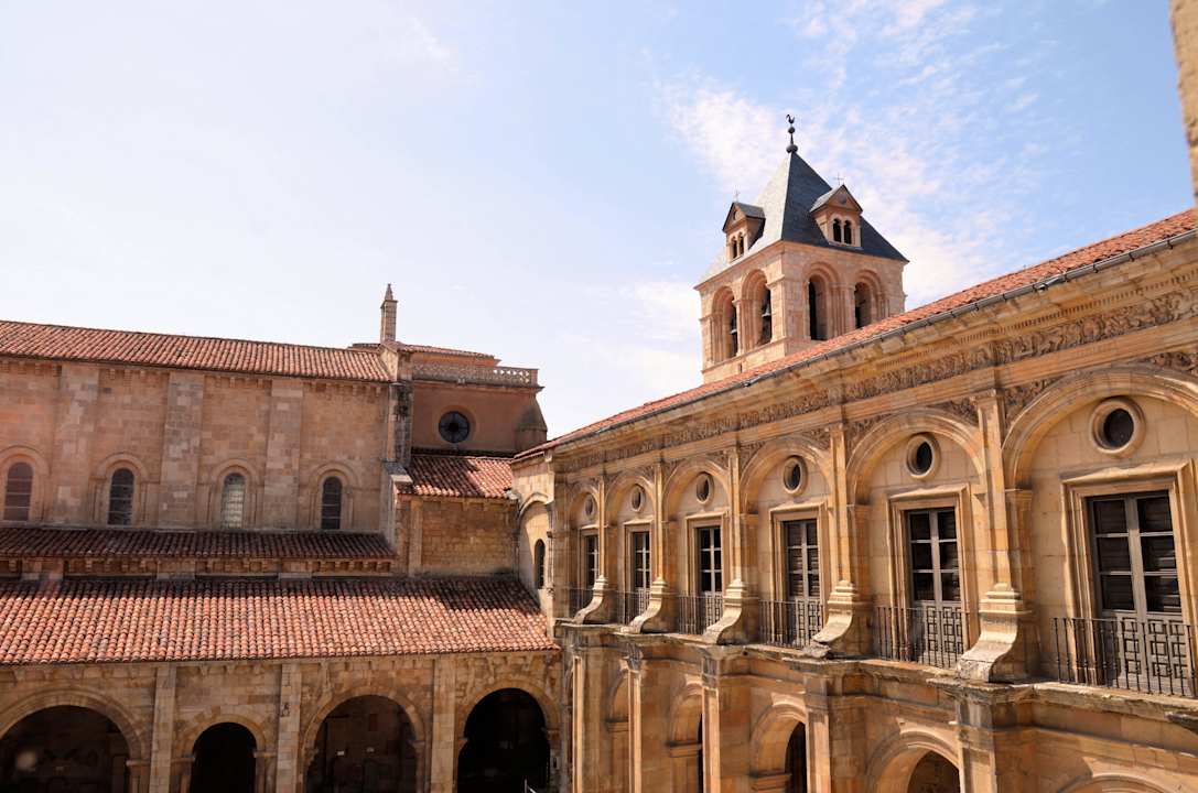 Secondo chiostro Hotel Real Colegiata San Isidoro