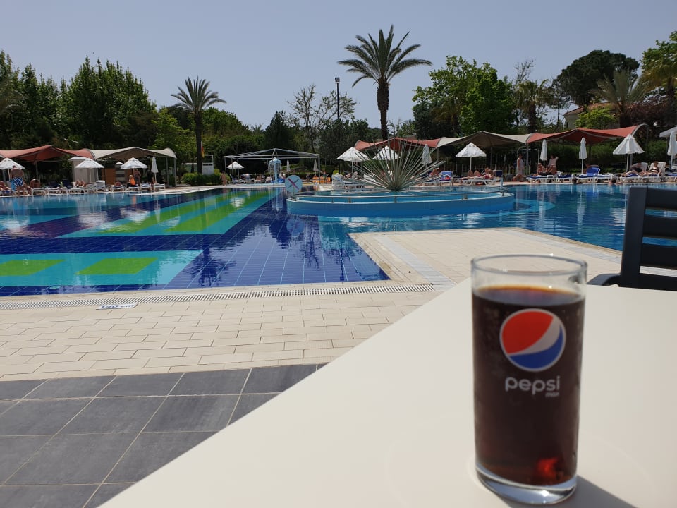 Pool Le Jardin Resort