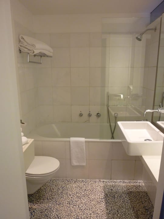 Kleines Bad/Superiorzimmer Hotel Beau Rivage