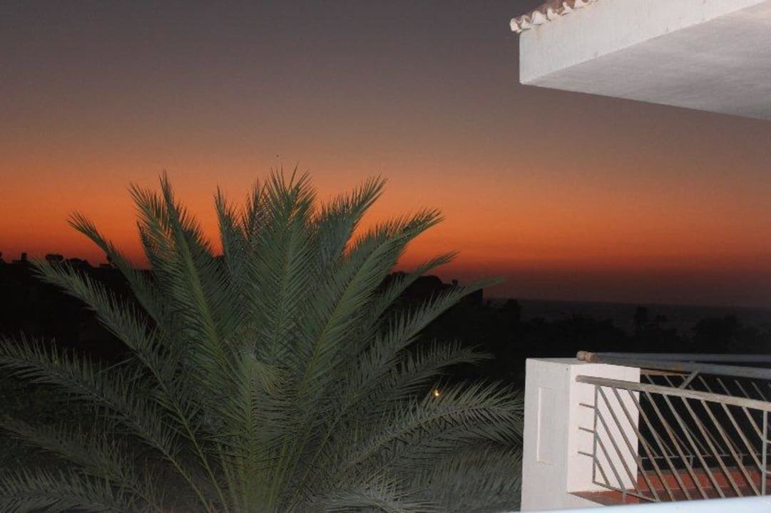 Wschod slonca! Parrotel Beach Resort