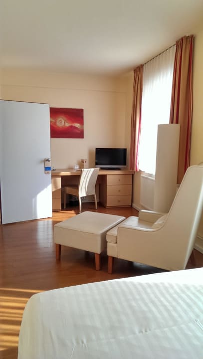 Grosszügiges Zimmer PLAZA Premium Columbus Bremen