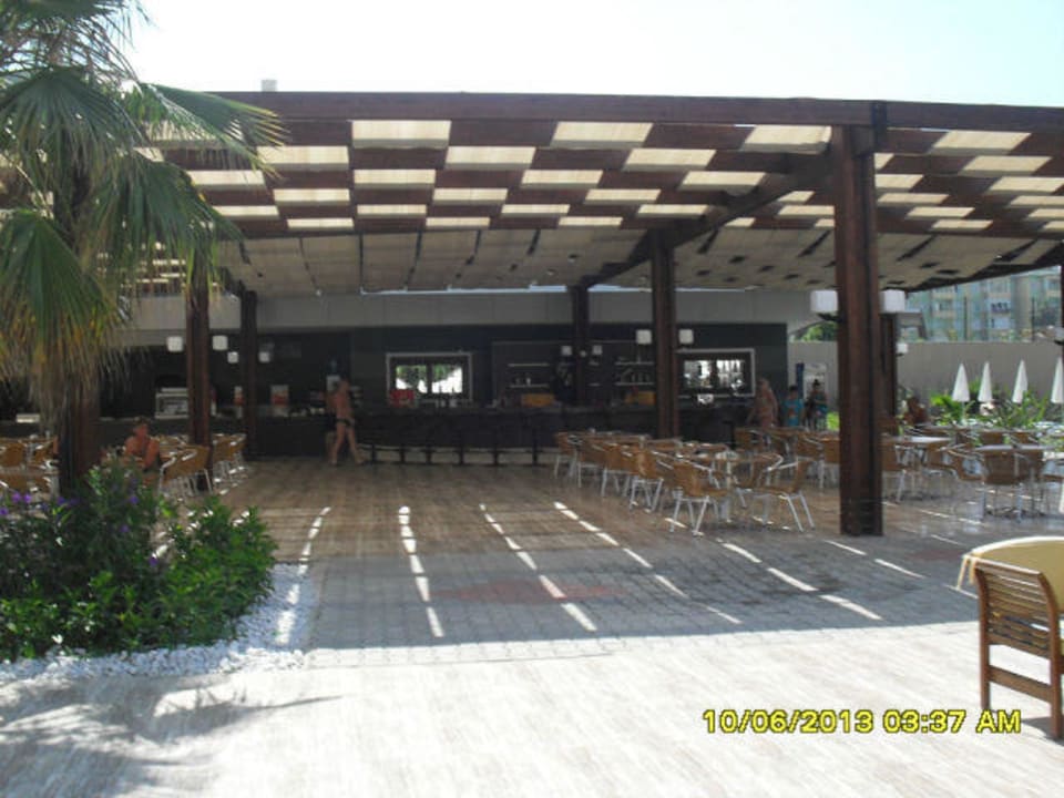 Blue bar .  Hotel Royal Garden Beach