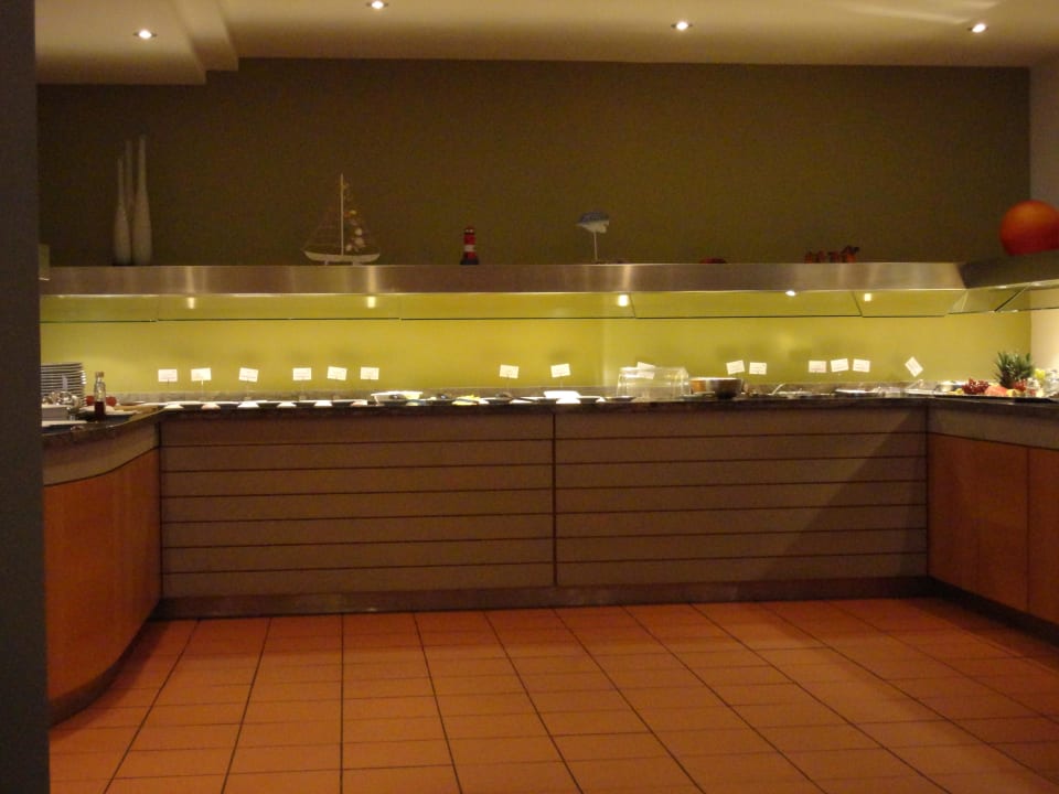 Buffet Leonardo Hotel Hamburg Airport