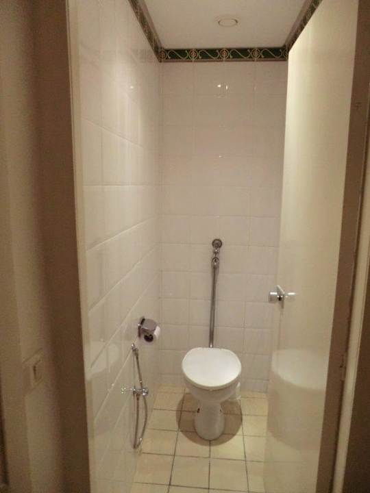 Toilette Movie Gate Miramar