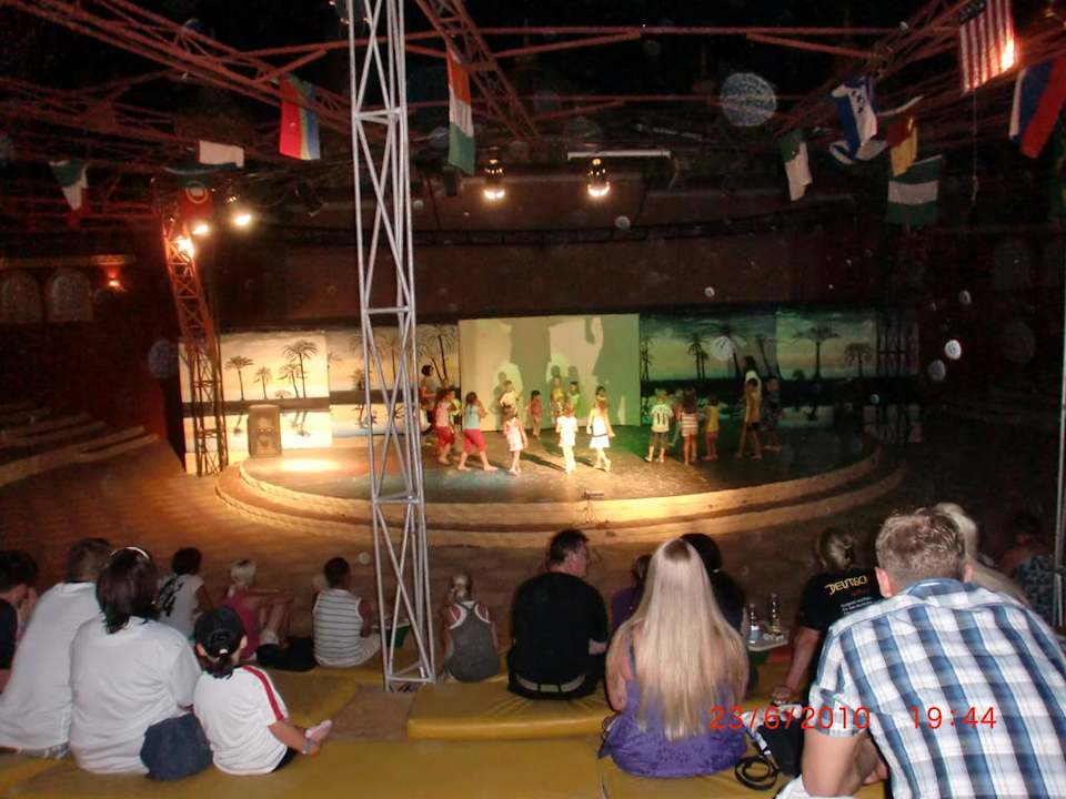 Kurz vor dem WM Spiel von Deutschland Pickalbatros Alf Leila Wa Leila Resort - Neverland Hurghada