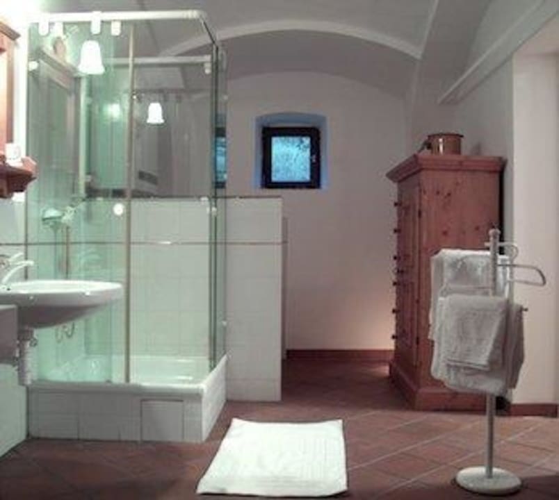 Badezimmer Gästezimmer Rohr 93