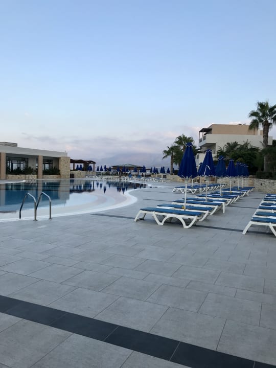 Pool Grand Hotel Holiday Resort