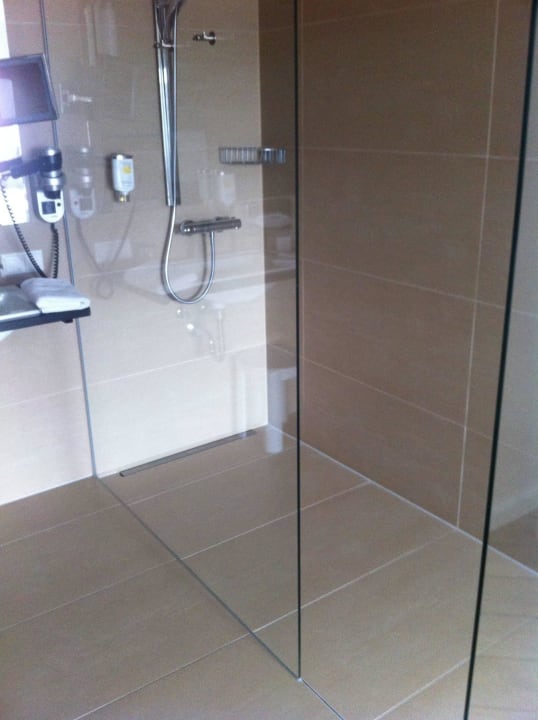 Dusche Suite Hotel Vier Jahreszeiten Lübeck