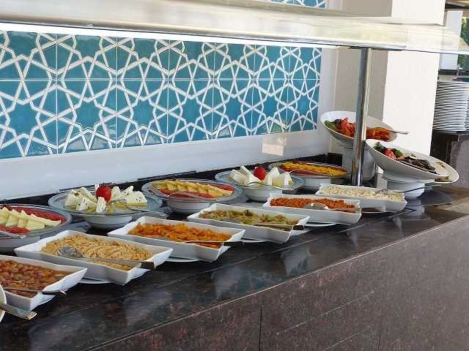 Buffet im Aquapark Ali Bey Resort Sorgun