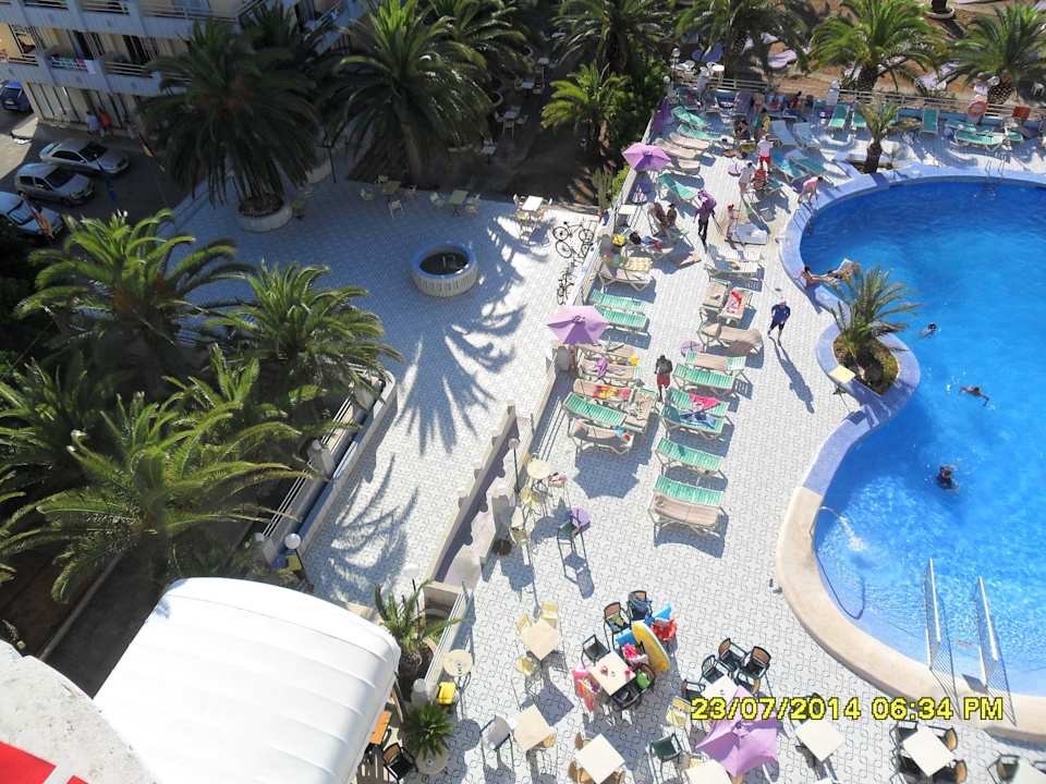 Zum Haupteingang Bei Juan Playa Blanca