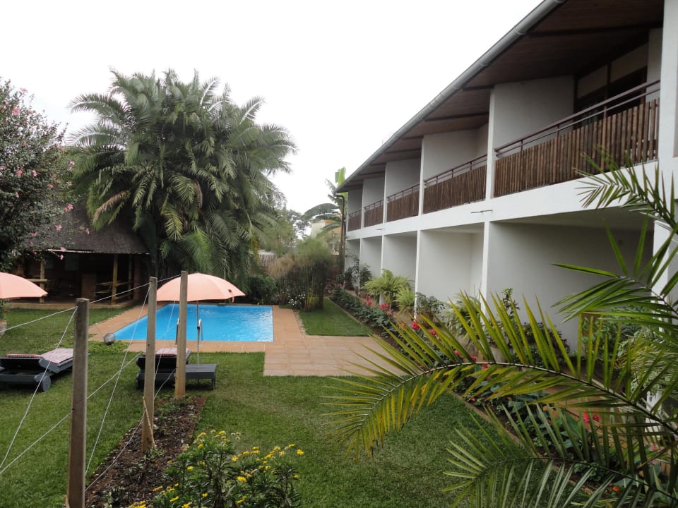 Gepflegter Garten & Pool Hotel Garni du Centre