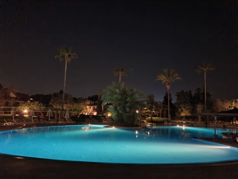 Pool Sunrise Resort Hotel