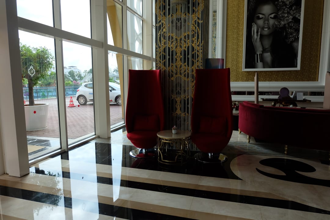 Sonstiges Azura Deluxe Resort & Spa Hotel