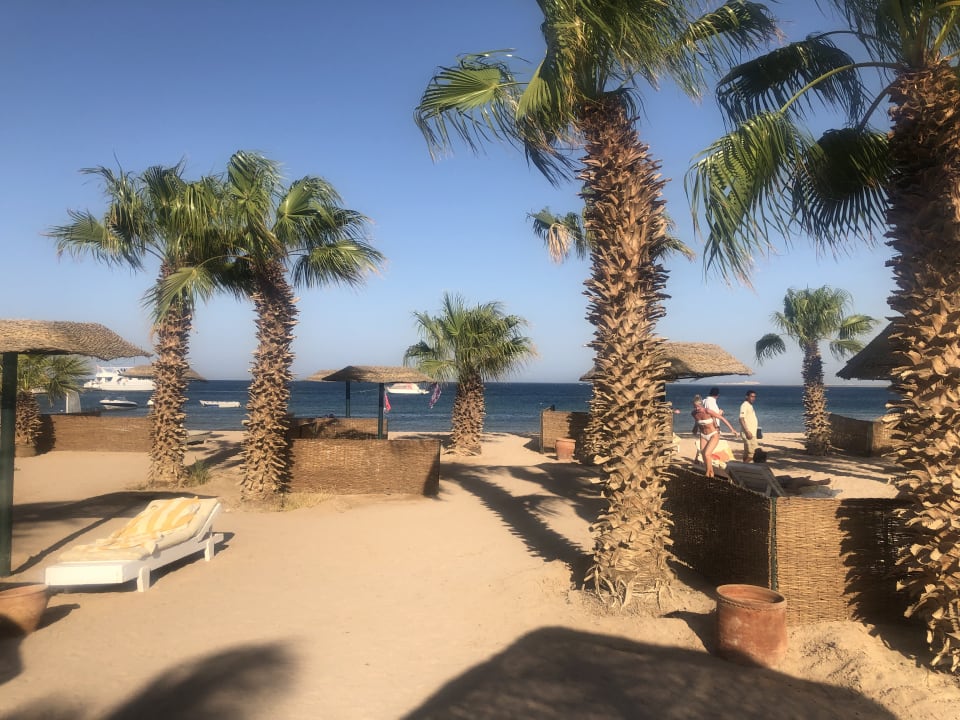 Strand Lotus Bay Beach Resort