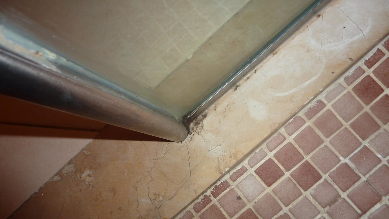 Schimmel im Bad allsun App.-Hotel Albatros