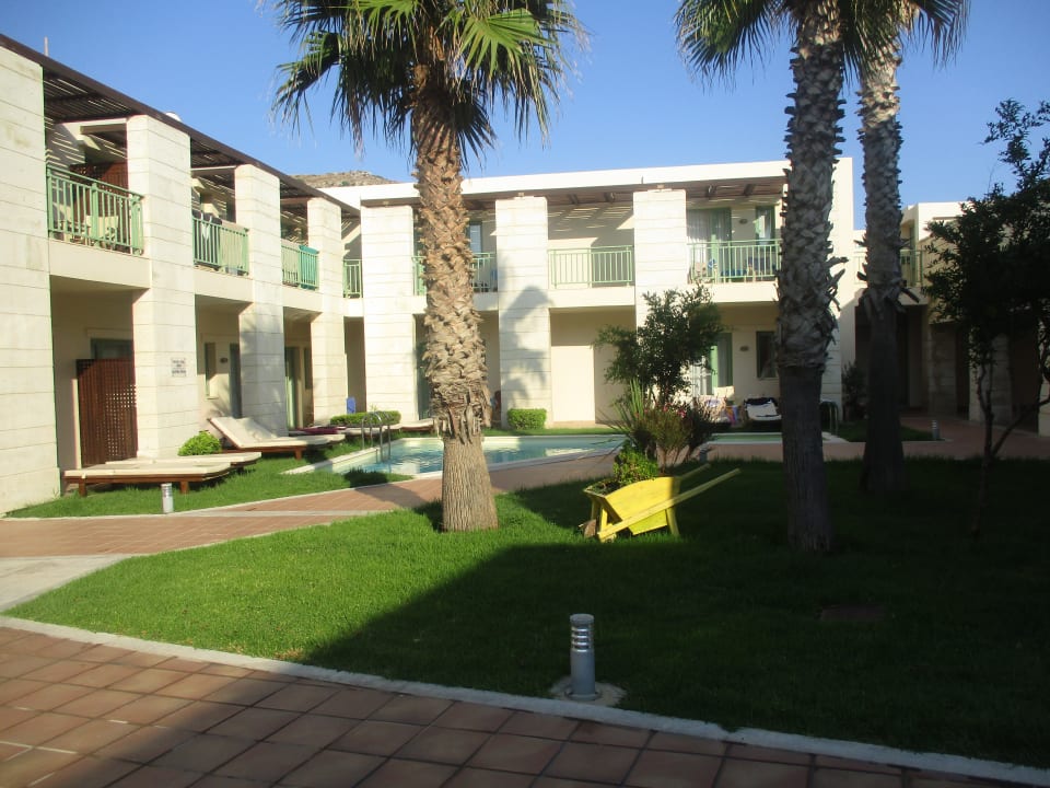 Außenansicht Giannoulis - Grand Bay Beach Resort