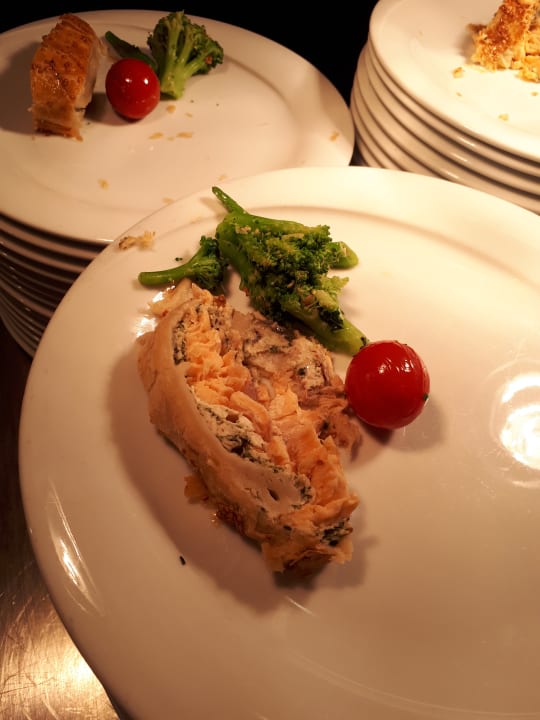 Gastro Royal Taj Mahal Hotel