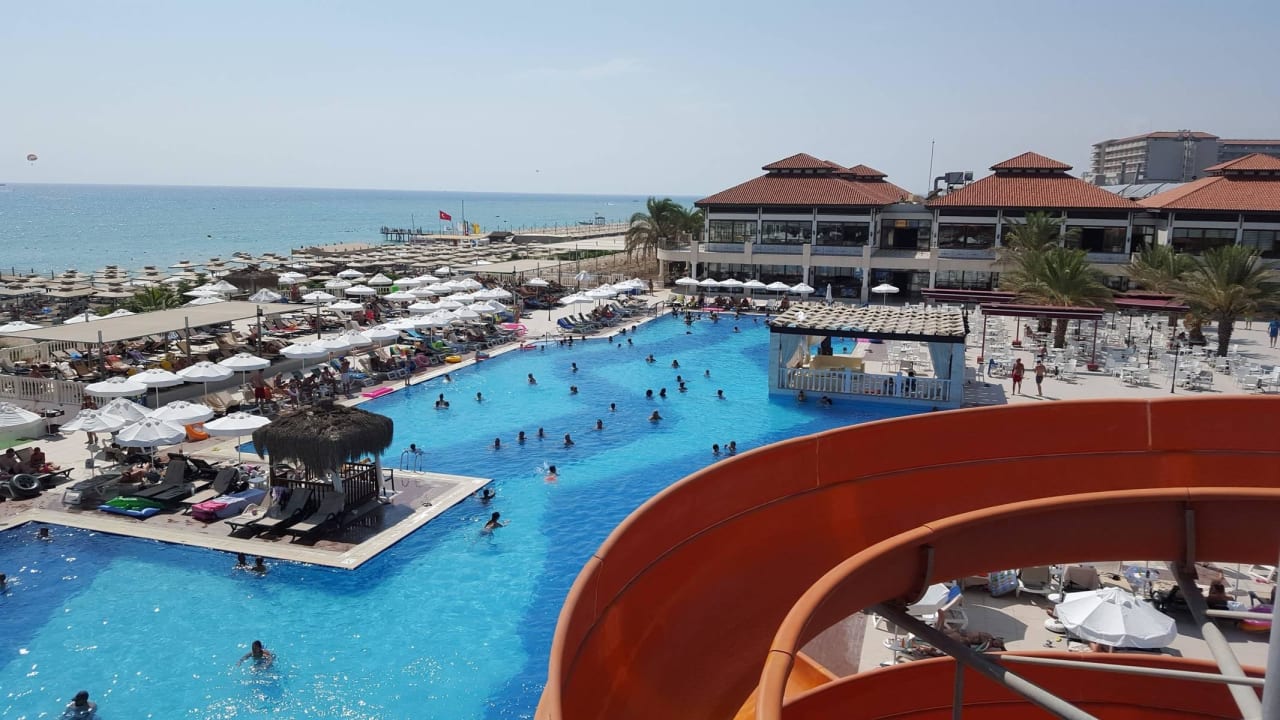 Blick auf Mittelmeer vom Rutschenturm gr. Pool Hotel Club Nena