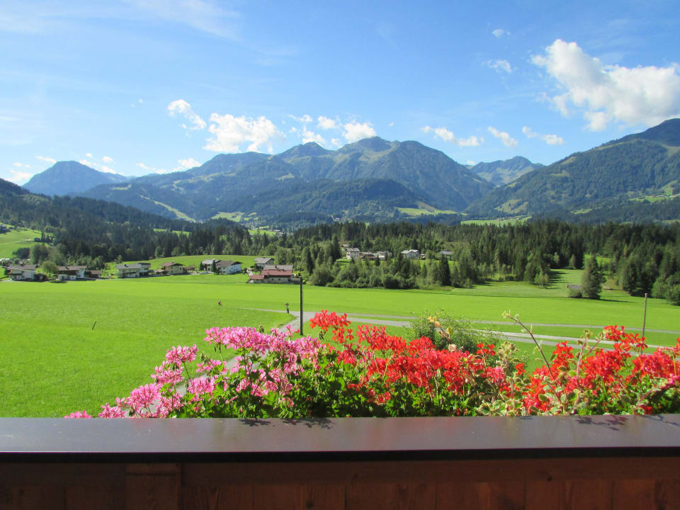Ausblick vom Balkon in Richtung Wildseeloder Ferienwohnungen Stallerhof