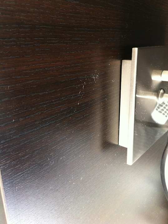 Schmutz! Hotel Ambassadeur