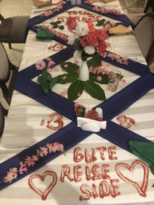 Gastro Well Palace Side