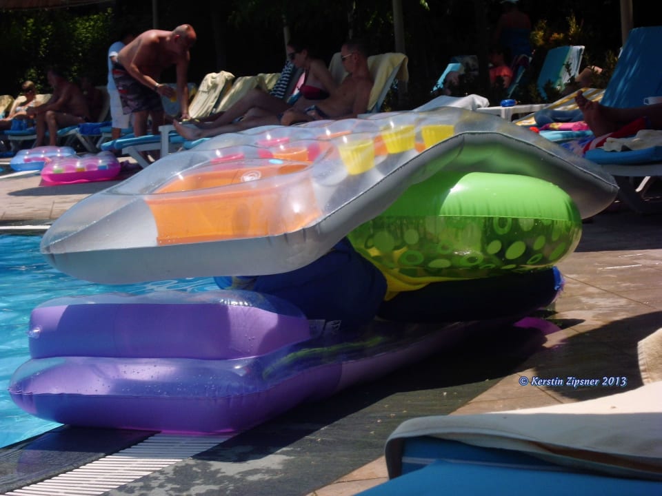 Luftmatratzen-Burg Can Garden Beach