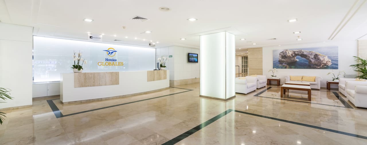 Lobby Globales Pionero & Globales Santa Ponsa Park