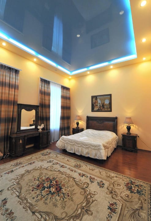 Полулюкс Hotel Reno