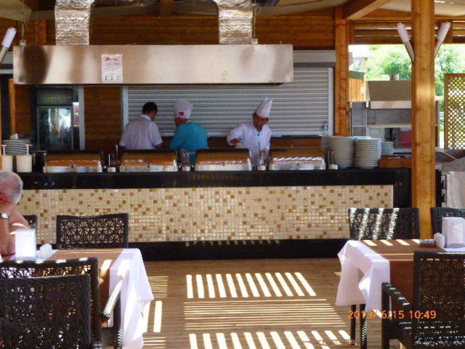 Strandbar Dream World Resort & Spa