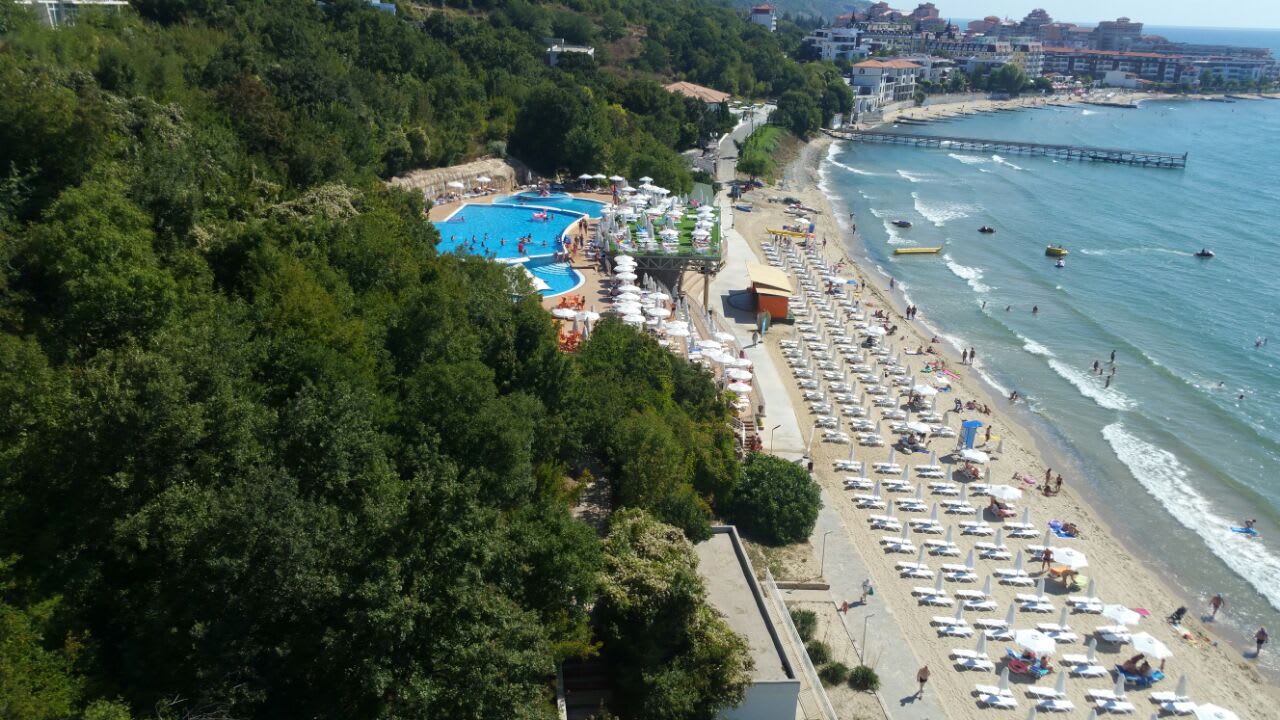 Strand Paradise Beach Hotel